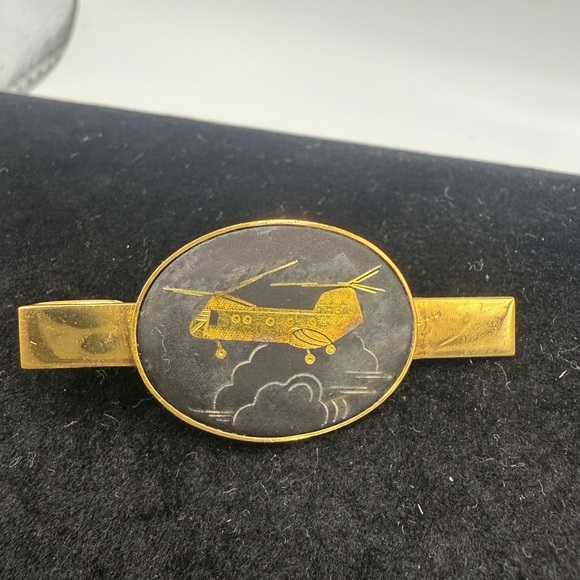 Amita Japan Gold and Black Helicopter Tie Clip - Picture 1 of 2